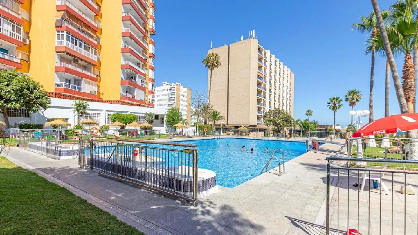 797 Holiday Rentals - Amplio Estudio En Puerto Marina Benalmadena