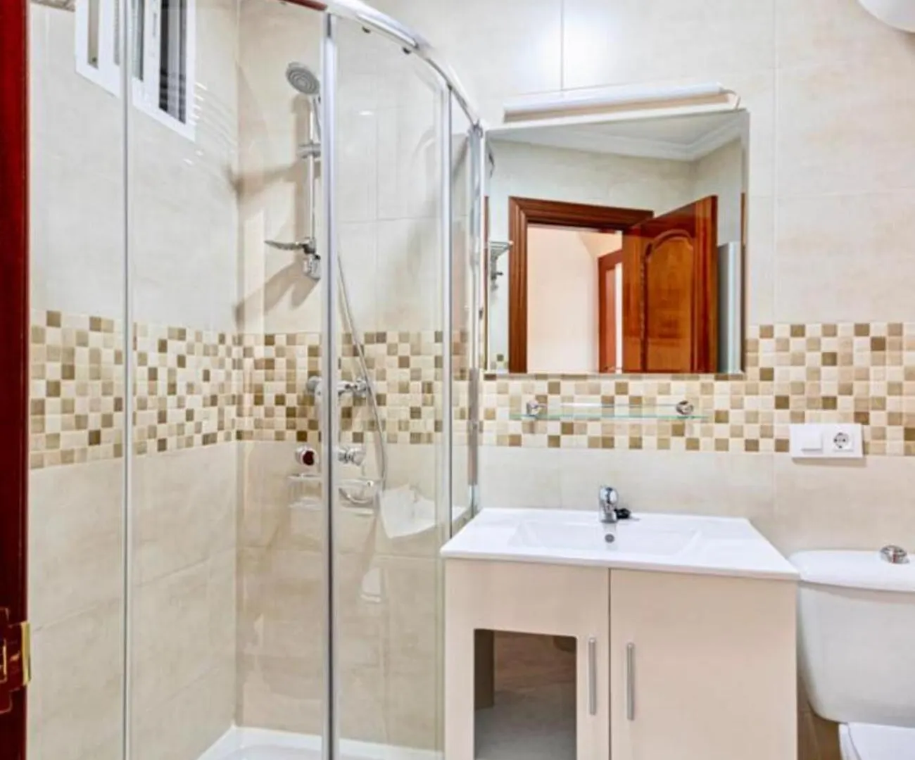 797 Holiday Rentals - Amplio Estudio En Puerto Marina Benalmadena Spain